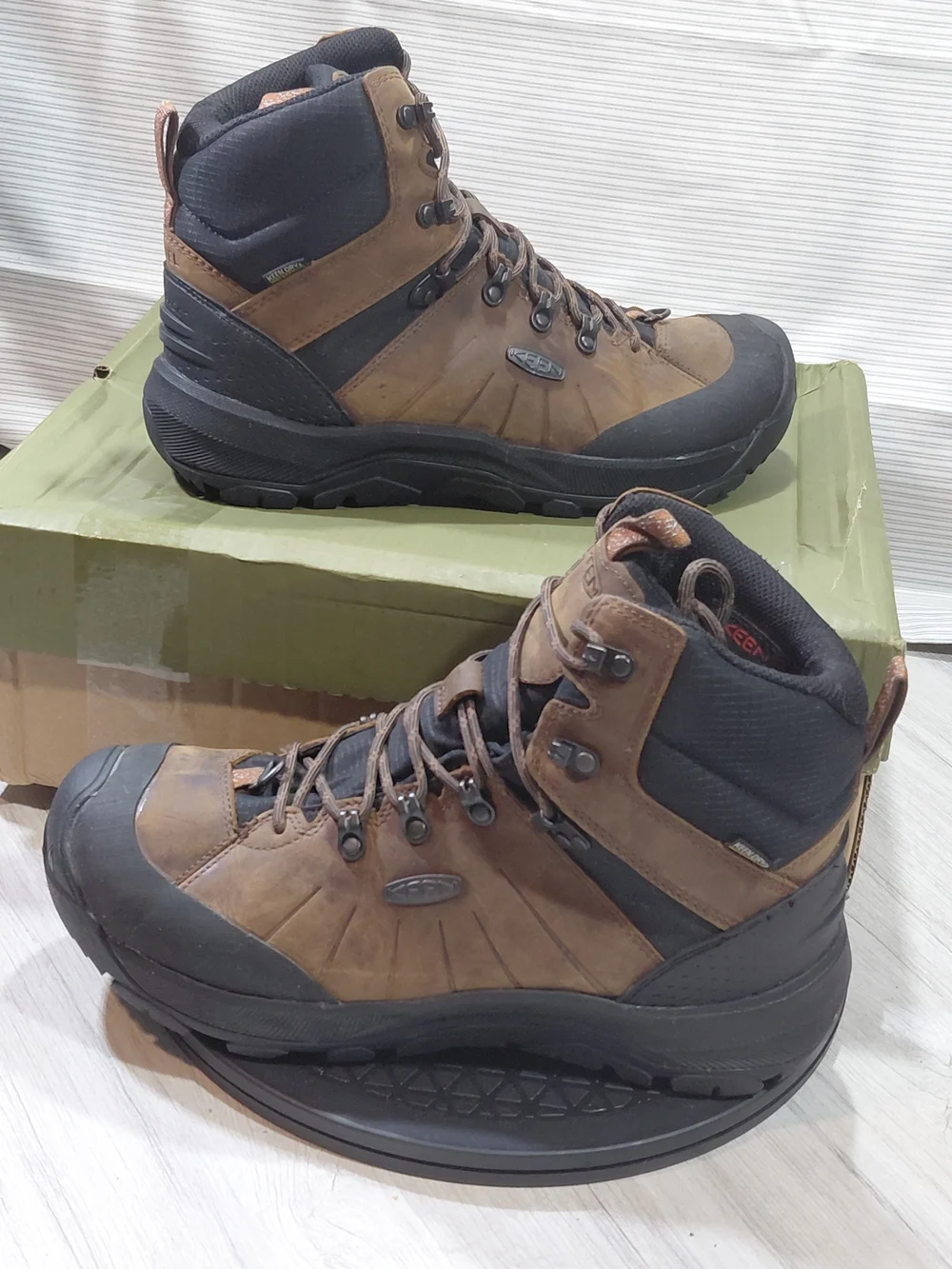 NEW KEEN Men's Revel IV Mid Polar Boots Brown Waterproof Insulated SIZE 10.5